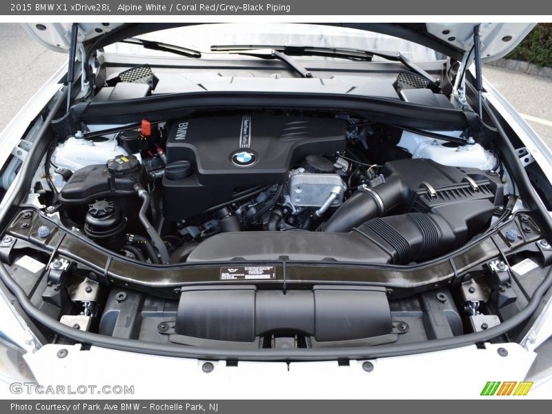 Alpine White / Coral Red/Grey-Black Piping 2015 BMW X1 xDrive28i