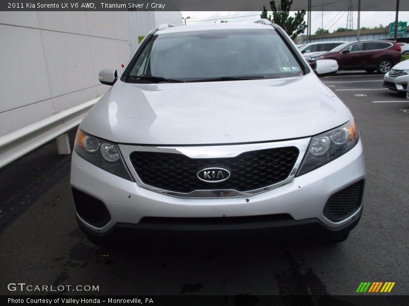 Titanium Silver / Gray 2011 Kia Sorento LX V6 AWD