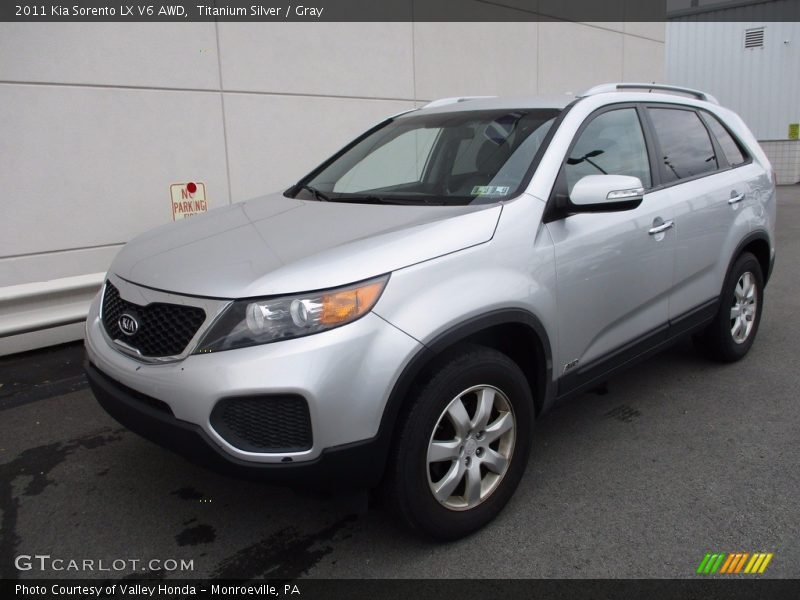 Titanium Silver / Gray 2011 Kia Sorento LX V6 AWD