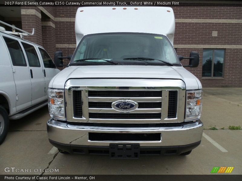 Oxford White / Medium Flint 2017 Ford E Series Cutaway E350 Cutaway Commercial Moving Truck