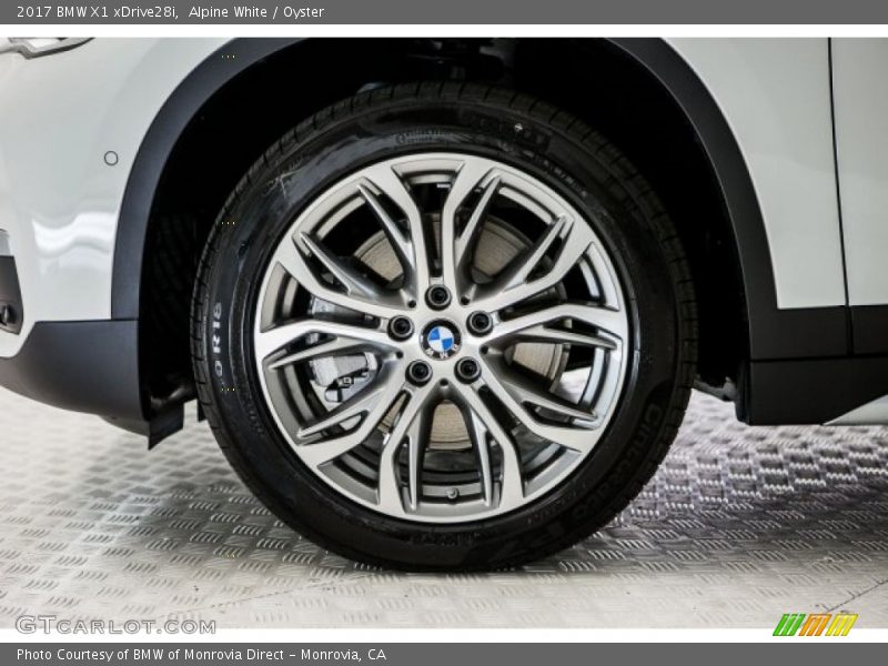 Alpine White / Oyster 2017 BMW X1 xDrive28i