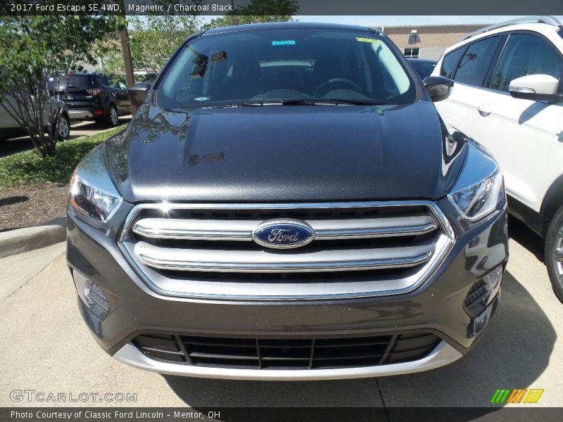 Magnetic / Charcoal Black 2017 Ford Escape SE 4WD