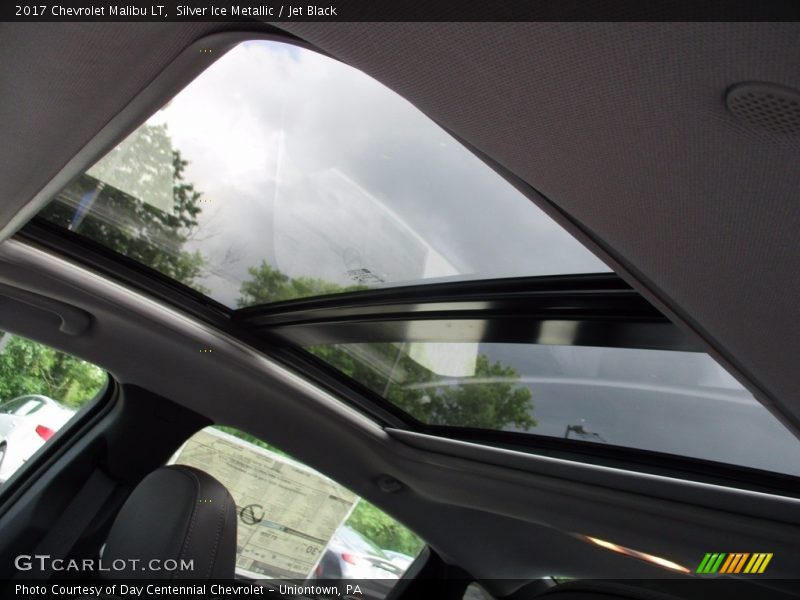 Silver Ice Metallic / Jet Black 2017 Chevrolet Malibu LT