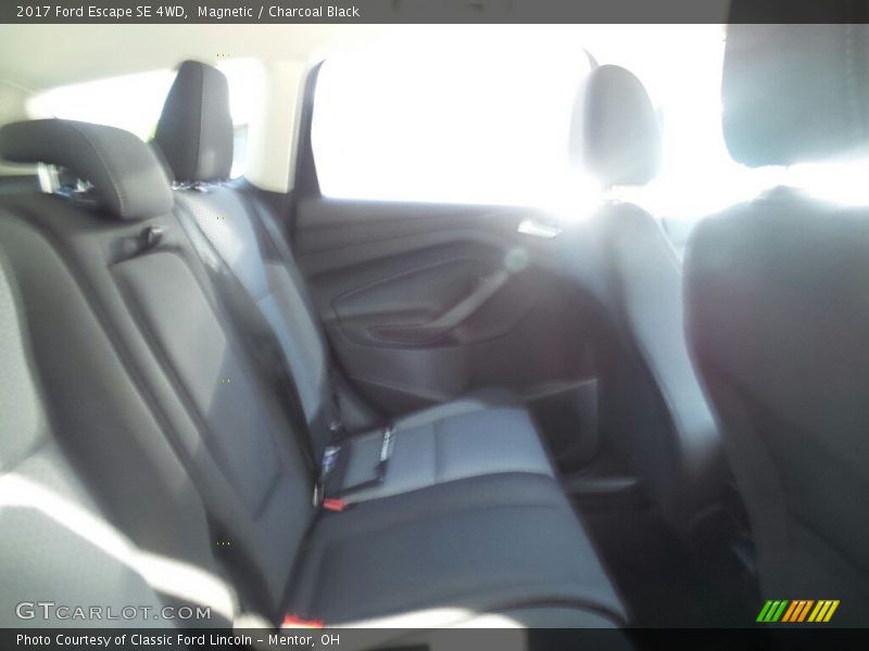 Magnetic / Charcoal Black 2017 Ford Escape SE 4WD