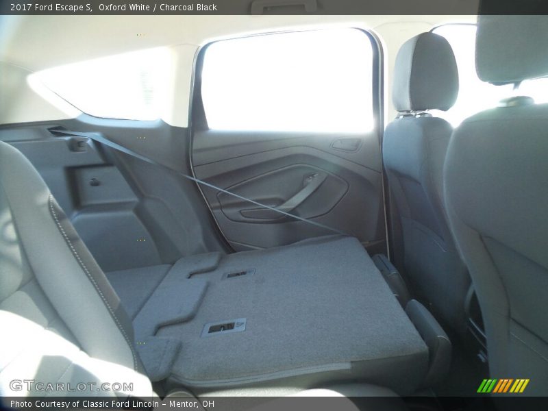 Oxford White / Charcoal Black 2017 Ford Escape S