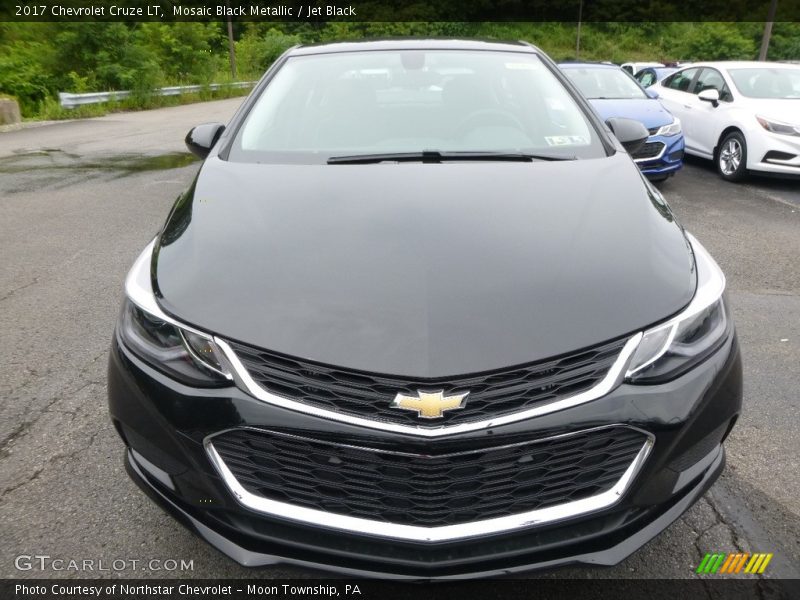 Mosaic Black Metallic / Jet Black 2017 Chevrolet Cruze LT