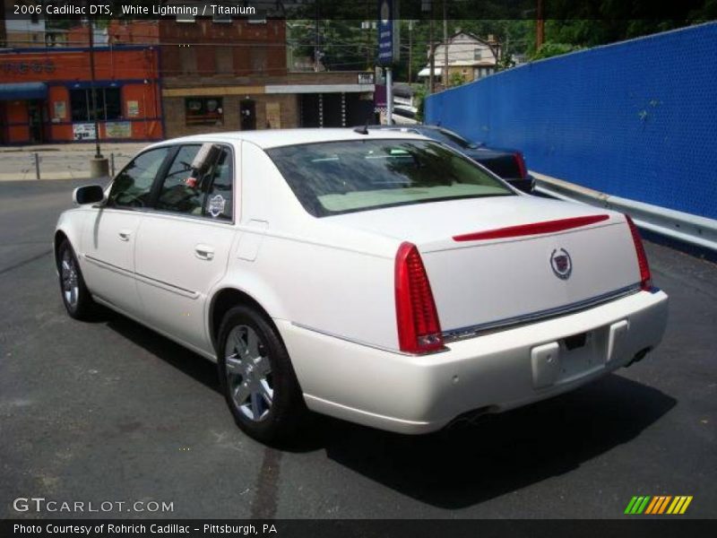 White Lightning / Titanium 2006 Cadillac DTS