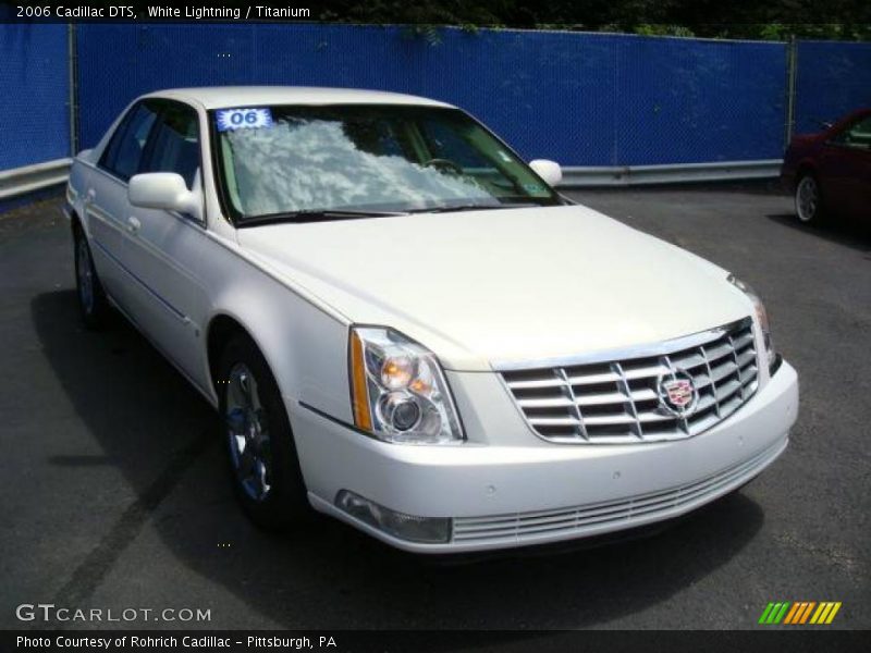 White Lightning / Titanium 2006 Cadillac DTS