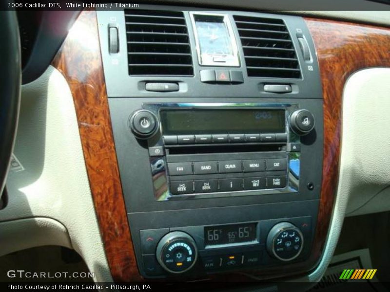 White Lightning / Titanium 2006 Cadillac DTS
