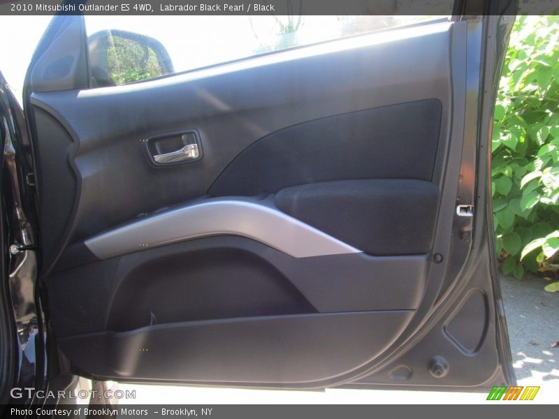 Labrador Black Pearl / Black 2010 Mitsubishi Outlander ES 4WD