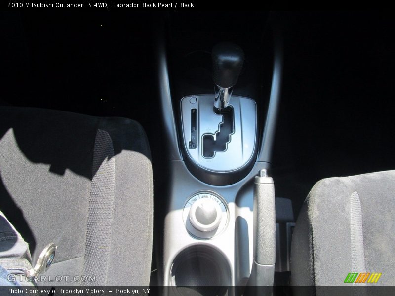 Labrador Black Pearl / Black 2010 Mitsubishi Outlander ES 4WD