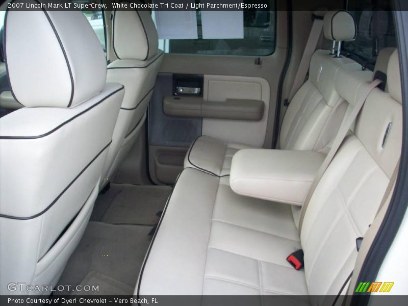 White Chocolate Tri Coat / Light Parchment/Espresso 2007 Lincoln Mark LT SuperCrew