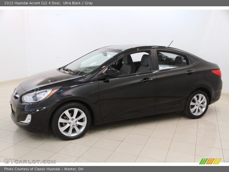 Ultra Black / Gray 2013 Hyundai Accent GLS 4 Door