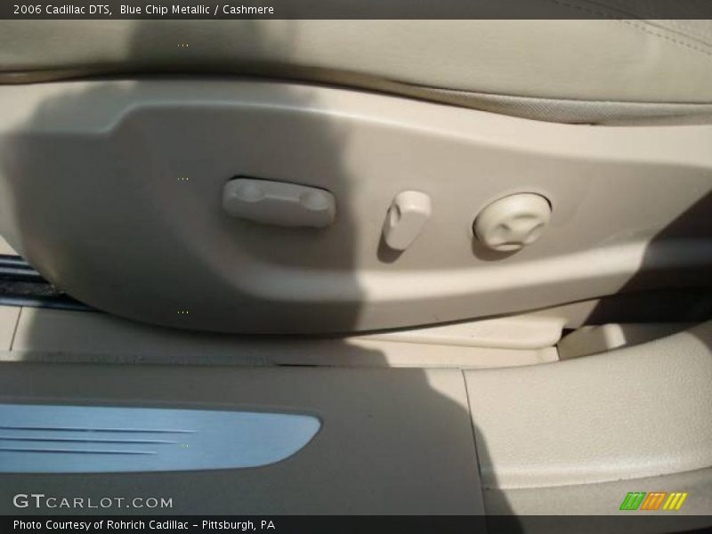 Blue Chip Metallic / Cashmere 2006 Cadillac DTS