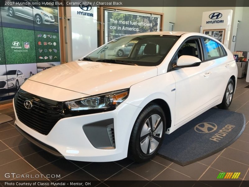 Ceramic White / Charcoal Black 2017 Hyundai Ioniq Hybrid Blue