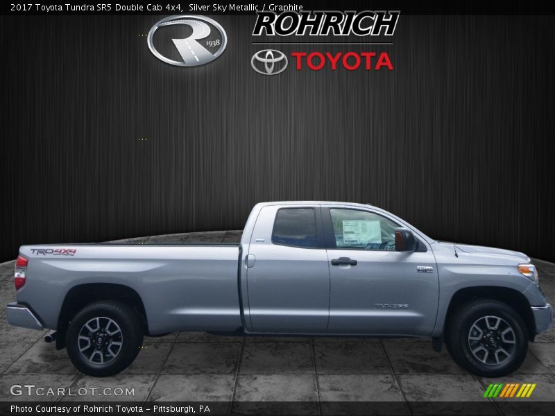 Silver Sky Metallic / Graphite 2017 Toyota Tundra SR5 Double Cab 4x4
