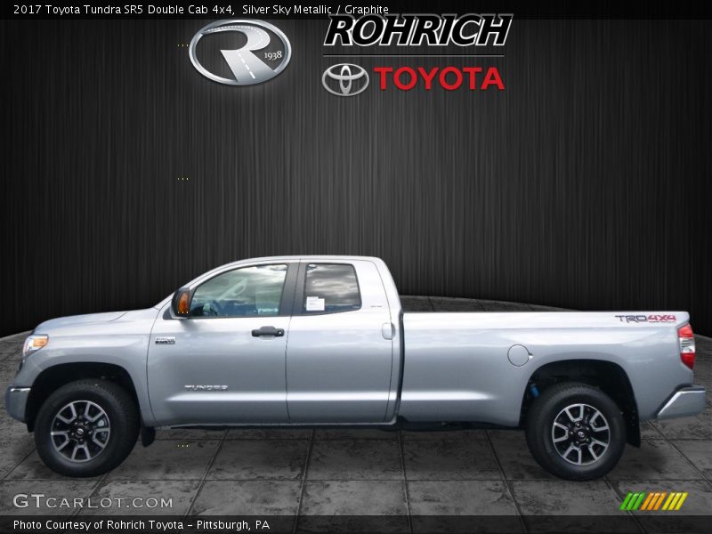 Silver Sky Metallic / Graphite 2017 Toyota Tundra SR5 Double Cab 4x4