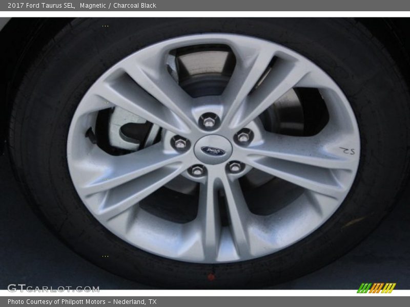 Magnetic / Charcoal Black 2017 Ford Taurus SEL