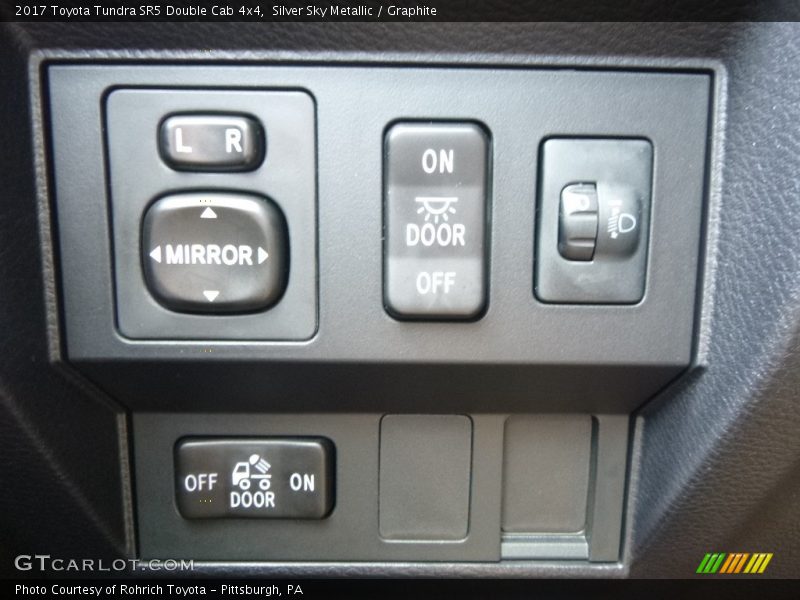 Silver Sky Metallic / Graphite 2017 Toyota Tundra SR5 Double Cab 4x4