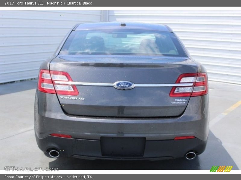 Magnetic / Charcoal Black 2017 Ford Taurus SEL