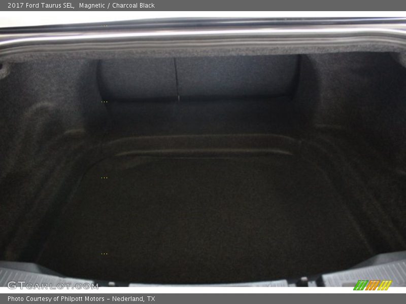 Magnetic / Charcoal Black 2017 Ford Taurus SEL