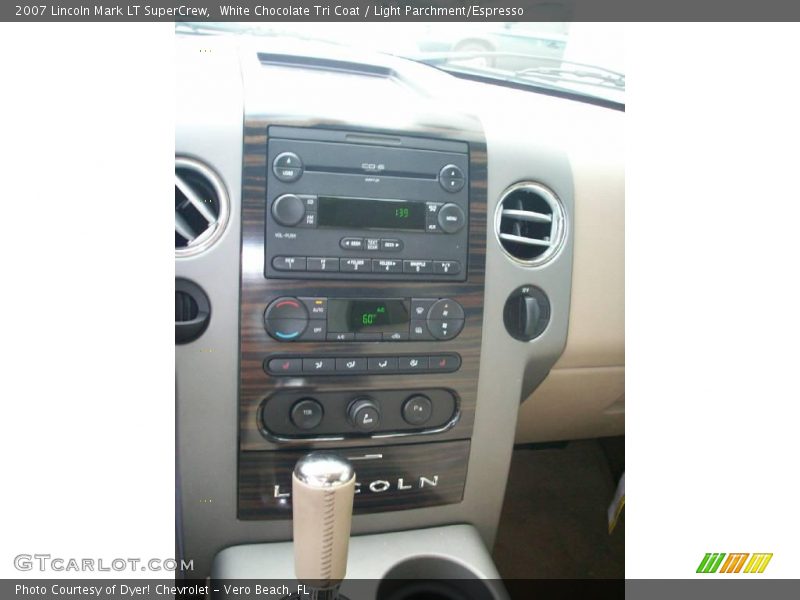 White Chocolate Tri Coat / Light Parchment/Espresso 2007 Lincoln Mark LT SuperCrew