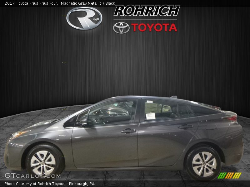 Magnetic Gray Metallic / Black 2017 Toyota Prius Prius Four