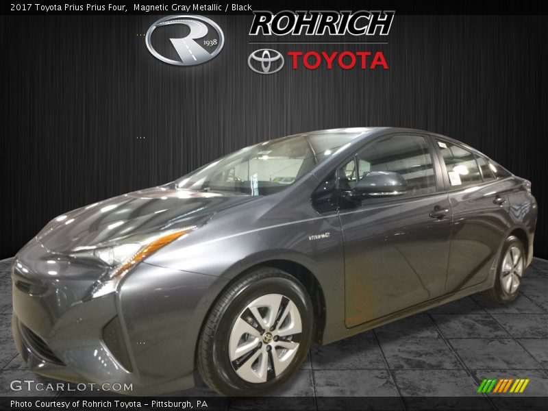 Magnetic Gray Metallic / Black 2017 Toyota Prius Prius Four