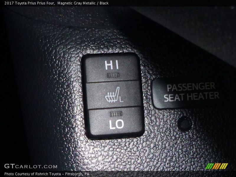 Magnetic Gray Metallic / Black 2017 Toyota Prius Prius Four