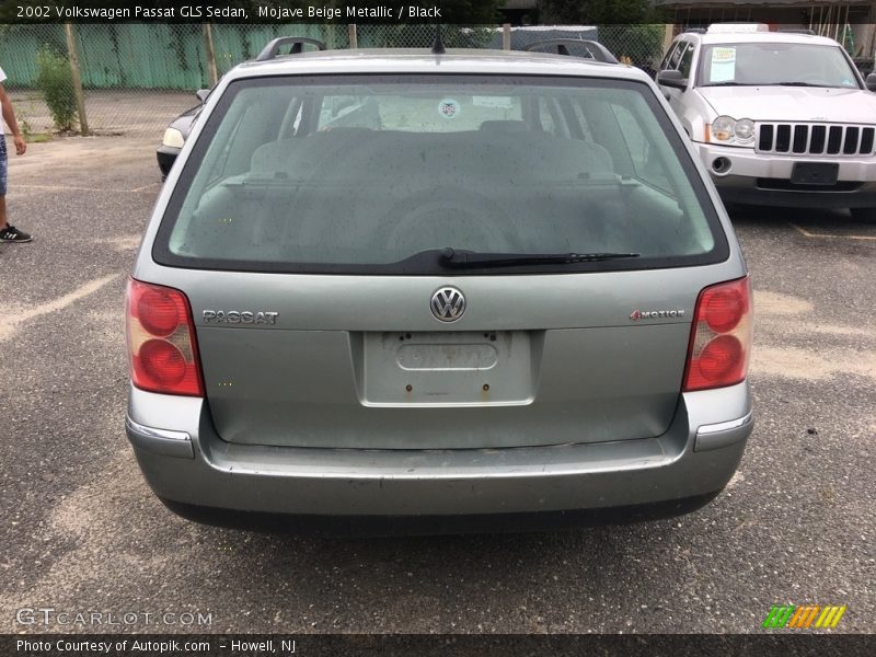 Mojave Beige Metallic / Black 2002 Volkswagen Passat GLS Sedan