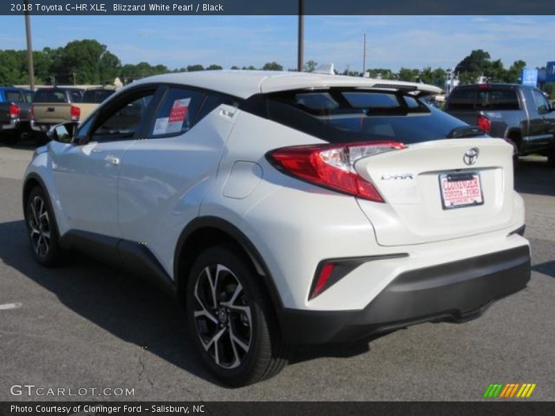 Blizzard White Pearl / Black 2018 Toyota C-HR XLE