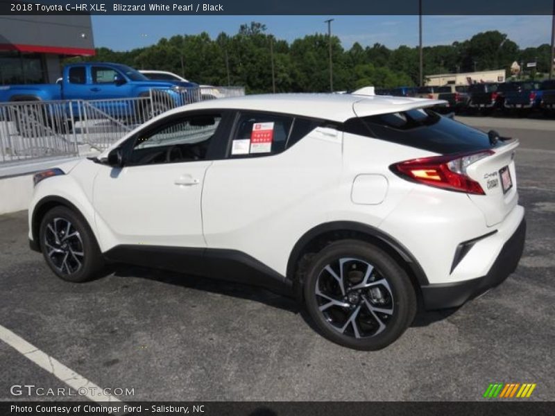 Blizzard White Pearl / Black 2018 Toyota C-HR XLE