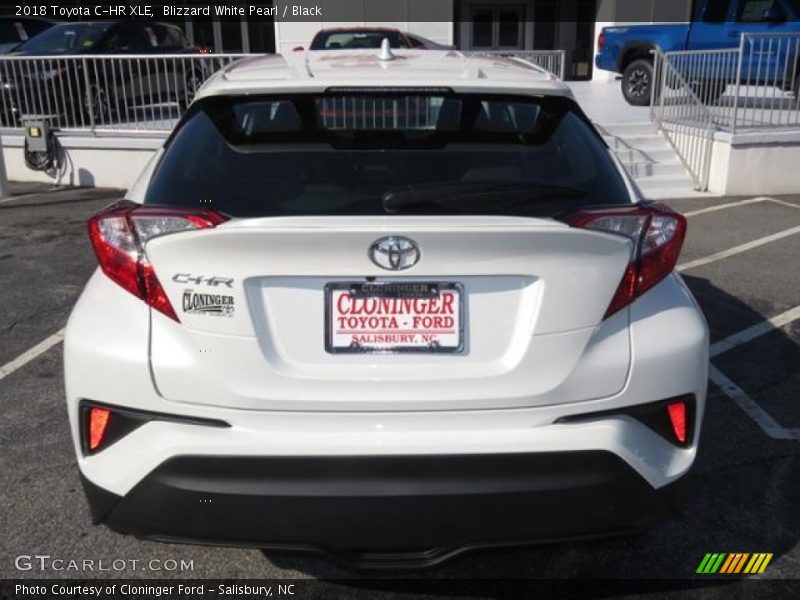 Blizzard White Pearl / Black 2018 Toyota C-HR XLE