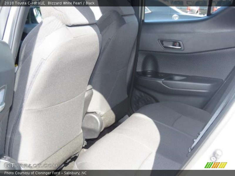 Blizzard White Pearl / Black 2018 Toyota C-HR XLE