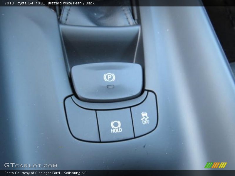 Blizzard White Pearl / Black 2018 Toyota C-HR XLE