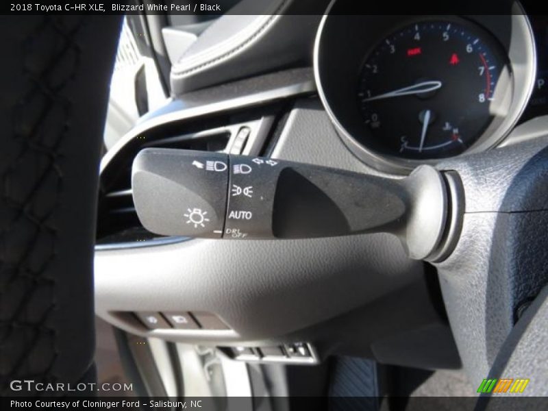 Blizzard White Pearl / Black 2018 Toyota C-HR XLE