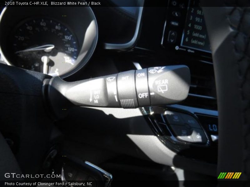 Blizzard White Pearl / Black 2018 Toyota C-HR XLE