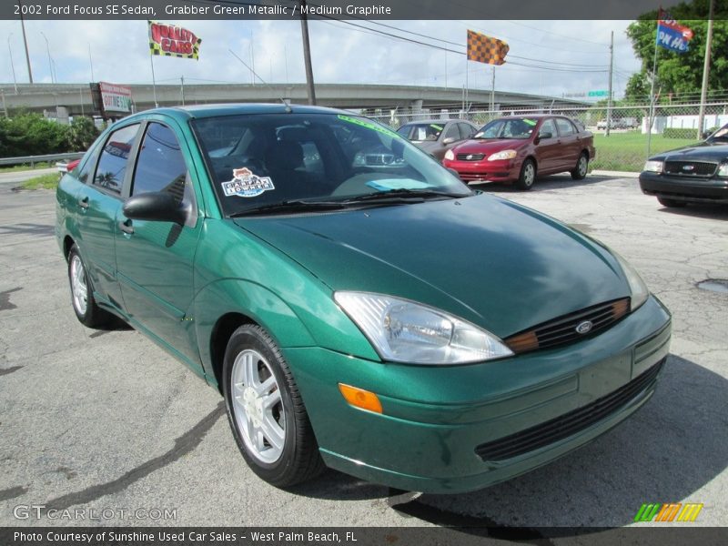 Grabber Green Metallic / Medium Graphite 2002 Ford Focus SE Sedan