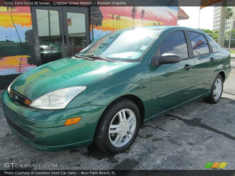 Grabber Green Metallic / Medium Graphite 2002 Ford Focus SE Sedan