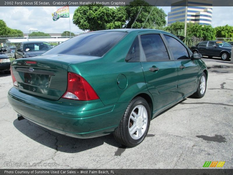 Grabber Green Metallic / Medium Graphite 2002 Ford Focus SE Sedan