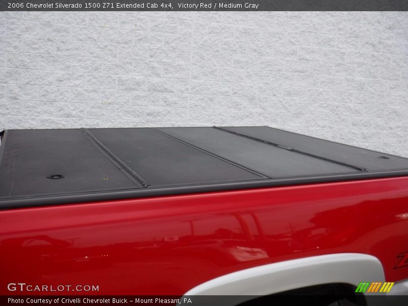 Victory Red / Medium Gray 2006 Chevrolet Silverado 1500 Z71 Extended Cab 4x4