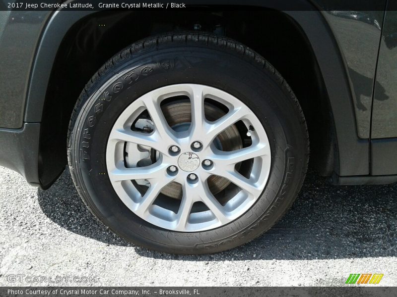 Granite Crystal Metallic / Black 2017 Jeep Cherokee Latitude