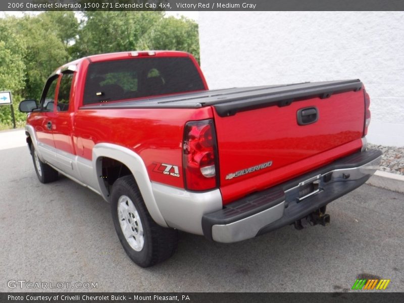 Victory Red / Medium Gray 2006 Chevrolet Silverado 1500 Z71 Extended Cab 4x4
