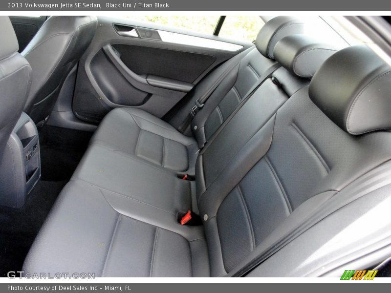Black Uni / Titan Black 2013 Volkswagen Jetta SE Sedan