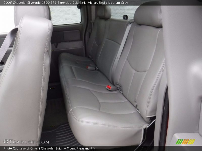 Victory Red / Medium Gray 2006 Chevrolet Silverado 1500 Z71 Extended Cab 4x4
