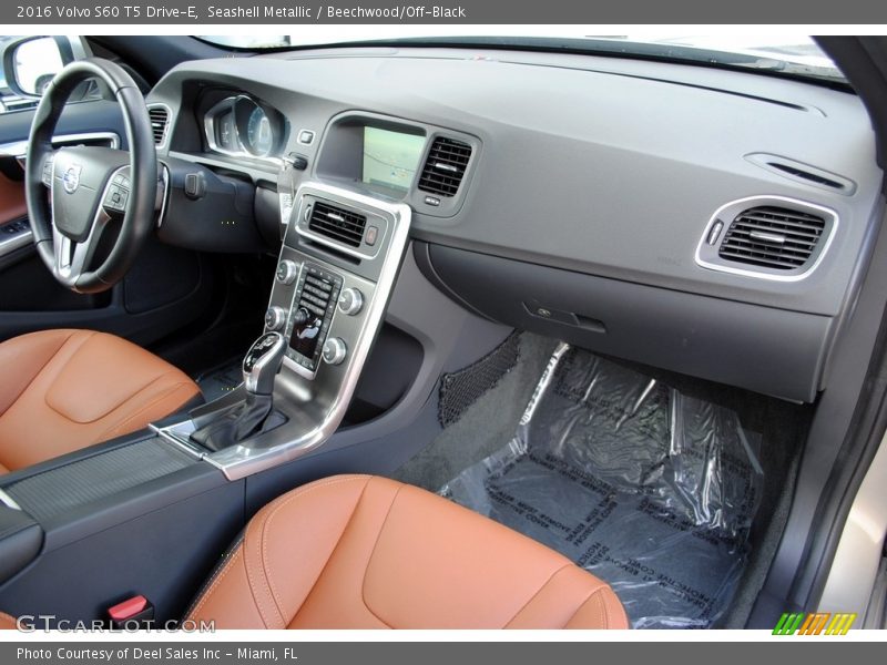 Seashell Metallic / Beechwood/Off-Black 2016 Volvo S60 T5 Drive-E