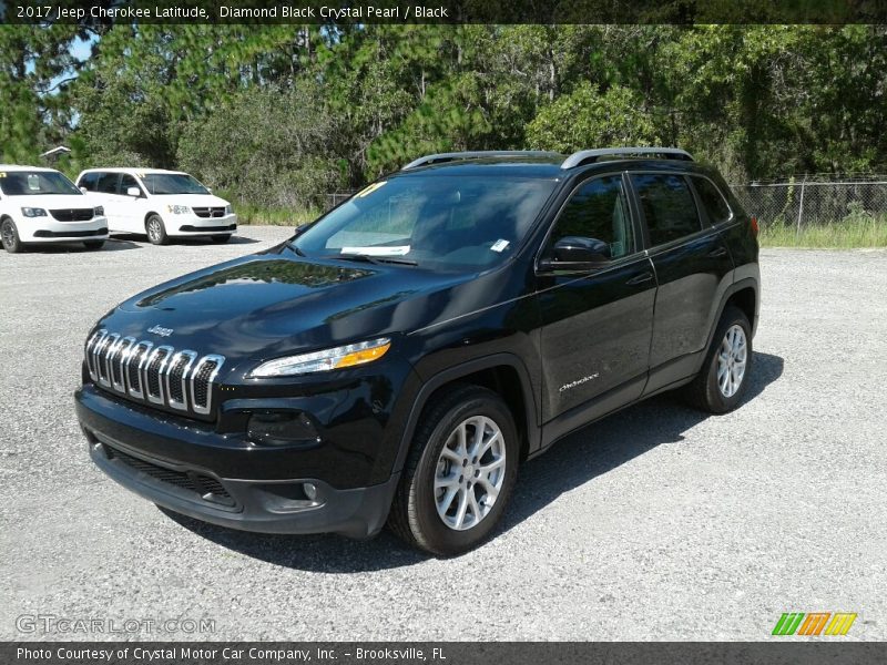 Diamond Black Crystal Pearl / Black 2017 Jeep Cherokee Latitude