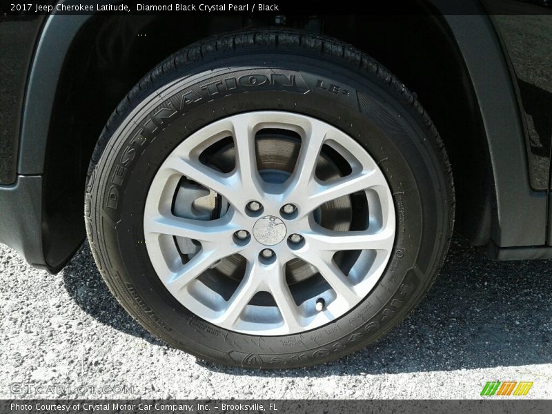 Diamond Black Crystal Pearl / Black 2017 Jeep Cherokee Latitude