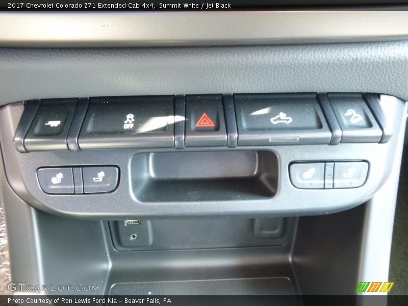 Summit White / Jet Black 2017 Chevrolet Colorado Z71 Extended Cab 4x4