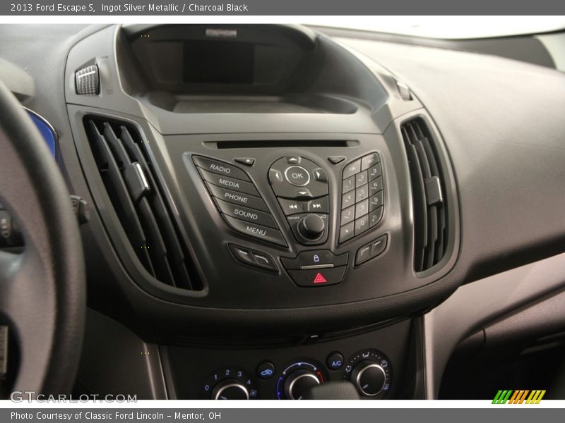 Ingot Silver Metallic / Charcoal Black 2013 Ford Escape S